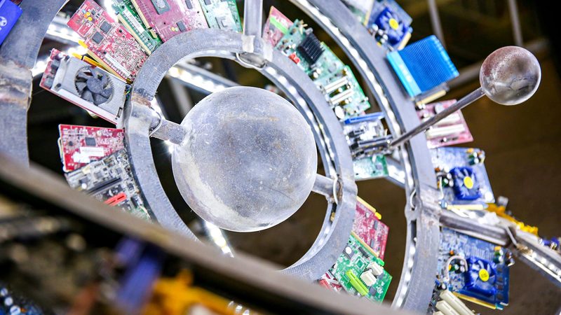 将现有应用程序迁移到云原生环境。这一步骤需要关注以下几个方面：